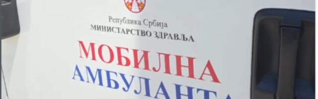 „Još samo da roboti Milutin i Dragutin leče pacijente“: Da li su mobilne ambulante „borba za ljude“ ili „borba za glasove“?