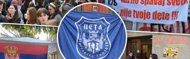 "Bojimo se da nam se ne desi Jovina": Protest roditelja i učenika ispred Pete beogradske gimnazije