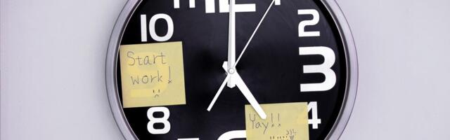 Danas radimo osam sati, ali nekada nije bilo tako: Kako je nastalo radno vreme „od 9 do 5“