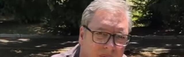 Novi Vučićev snimak - iz parkića: Vreme je da budem za nijansu manje debeo (VIDEO)