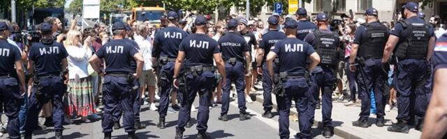 Na Dorćolu uhapšen student fizike, građani legitimisani (VIDEO)