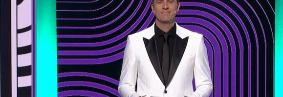 ZAČUO SE PUCANJ NA RTS, HITNO PREKINUT PROGRAM! Voditelj reagovao MUNJEVITOM BRZINOM!