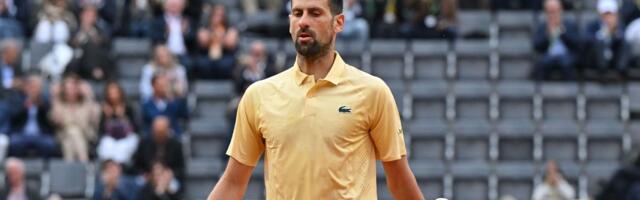 Novak Đoković se oglasio nakon šokantnog ispadanja sa Mastersa u Rimu: Napisao je samo dve reči! /FOTO/