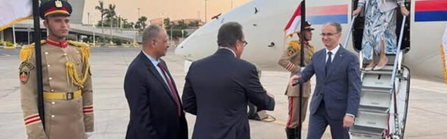 DOČEK NA AERODROMU Macut doputovao u Kairo u višednevnu poseti Egiptu (VIDEO)