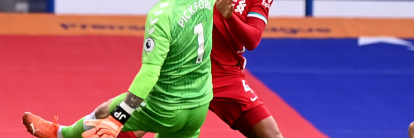 Ako sa njim nastavi da trenira, Van Dajk se sigurno pre vraća na teren (foto)