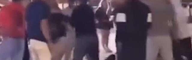 ZASTRAŠUJUĆI VIDEO ŠOKIRAO SVET: Šetale centrom grada proslavljajući rođendan, ne sluteći kakav horor ih čeka (VIDEO)