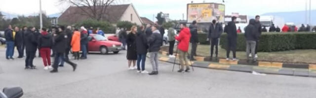 Грађани поново блокирали пут ка Цетињу, Никшићу и Вирпазару