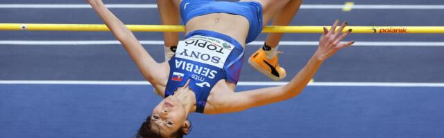 Angelina Topić se javila posle uspeha karijere: Ponosno pozirala sa zastavom Srbije, ona je zlato ove zemlje