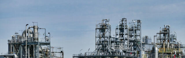 Фјучерси америчке нафте поново на 100 долара по барелу