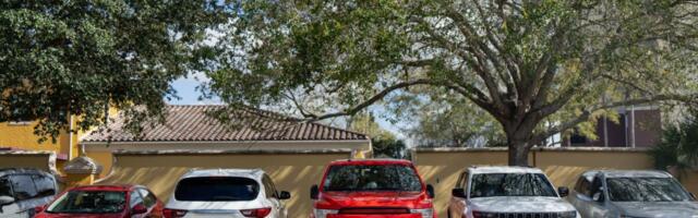 Parkirao auto ispred svog ulaza i zaradio paprenu kaznu: Komšije ga "odale" zbog jedne sitnice i napravile pakao