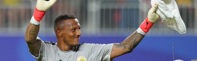 Zoranin muž pre mesec branio kao u transu na Mundijalu, a sad je primio gol sa centra (VIDEO)