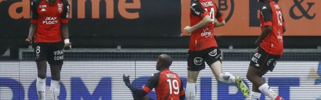 Fenjeraš savladao lidera: Rezervisti Lorijana za 12 minuta slomili Parižane (VIDEO)