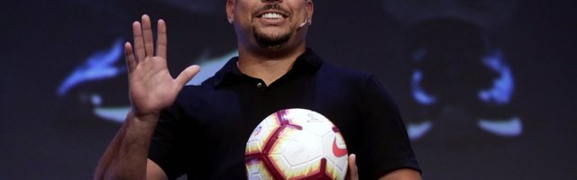 Neverovatna priča: Ronaldo priveo tri prostitutke, pa kasnije shvatio da su transvestiti!