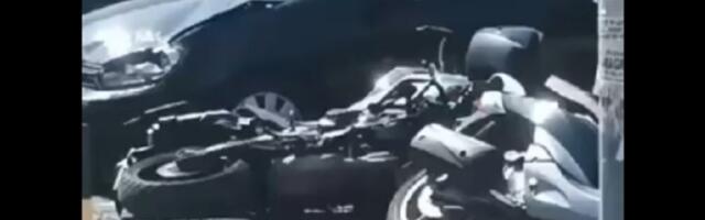 Automobilom pokosio dvojicu motociklista (VIDEO)