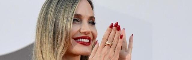 Anđelina Džoli nam otkriva komade koje svaka žena sa stilom starija od 40 godina treba da poseduje