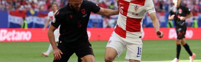 "RAME UZ RAME SA LEVANDOVSKIM I MBAPEOM": Francuzi oduševljeni ovim hrvatskim fudbalerom