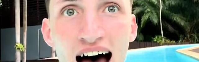 Kad ti makaki pokažu srednji prst – TikToker beži iz bazena u Tajlandu