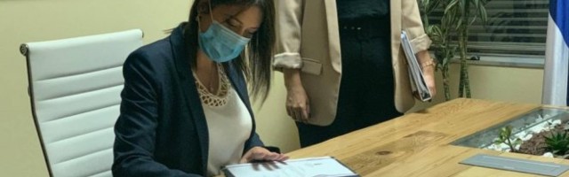IRENA VUJOVIĆ PREUZELA DUŽNOST MINISTARKE za zaštitu životne sredine: Posao ću obavljati ČASNO, ODGOVORNO I POSVEĆENO!