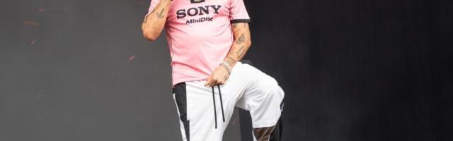 Skandal! Pevač na nastupu izvređao trudnu obožavateljku sa invaliditetom: "Ustani, izgledaš glupo"