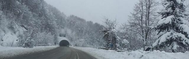 Putevi Srbije apeluju na vozače: Oprez zbog mestimično vlažnih kolovoza i snega