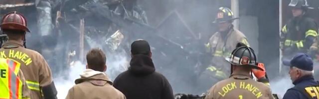 Poginula majka (34) i šestoro dece: Požar progutao porodičnu kuću - odjeknula stravična eksplozija