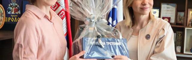 SNAŽNA PODRŠKA SVAKOJ ŽENI DA STANE NA SVOJE NOGE Ministarka Tatjana Macura posetila Trstenik (FOTO)