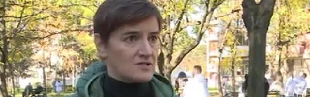 SPREMNA Brnabić počela da čisti parkove (VIDEO)