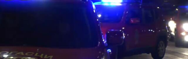 U STRAVIČNOJ SAOBRAĆAJNOJ NESREĆI NA BUKOVAČKOM PUTU NASTRADAO MUŠKARAC: Više osoba, među kojima je i žena poginulog čoveka, prevezeno u bolnicu!