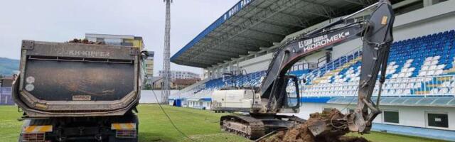 Počela ugradnja hibridne trave na Gradskom stadionu