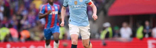 SPREMILI MU KOREOGRAFIJU: A onda se Kevin de Brujne neviđeno obrukao na oproštaju od navijača Mančester Sitija (VIDEO)