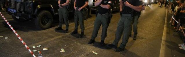 Zemunci se "sažalili" na policiju: Evo kako su im delili "donacije" (FOTO/VIDEO)