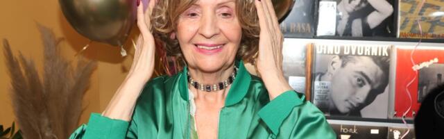 Ovo jelo Lepa Lukić jede svaki dan i zato je i u 85. zdrava, vitalna i mladolika (recept)