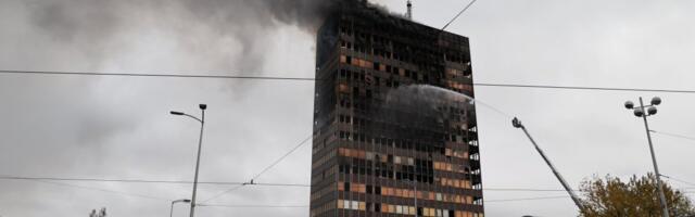 (FOTO) Jezive scene iz Zagreba: Dvojica mladića zapalila neboder - Razlog ove nesreće je bizaran