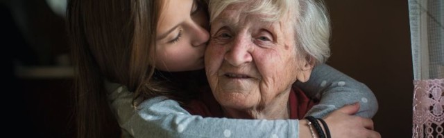 'Ne boj se pada, to je jedini način da naučiš da hodaš uspravno': Bakino pismo unuci koje je raznežilo svet