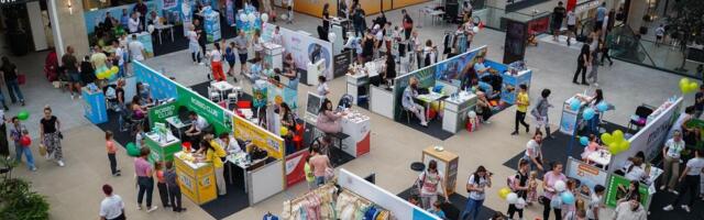 Novogodišnji Dečiji sajam u Beogradu - Solidarnost na delu: Prikupljanje humanitarnih paketića za najmlađe