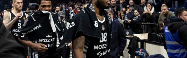 "On mora da ode, kako će da se kreće po gradu?": Čuveni košarkaš reagovao na sukob Džonsa i navijača