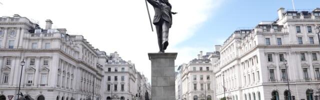 Kako je Benksi postavio statuu u centru Londona