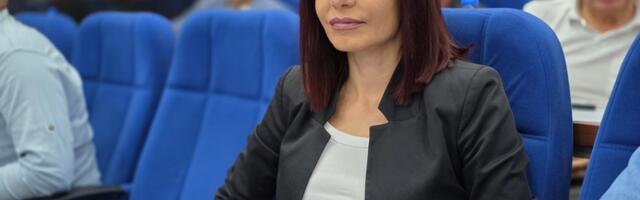 Spirić: Ministarka Macura, za šta tačno primate platu?