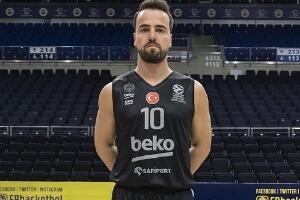 Фенербахче вечерас против Партизана у црним дресовима