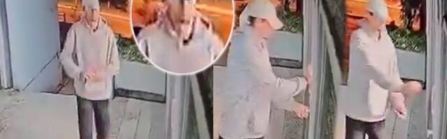 Upao u stan i istraumirao ženu i bebu od tri meseca! Ukrao novac, pa pobegao: Ukoliko vidite ovog muškarca odmah kontaktirajte policiju (VIDEO)