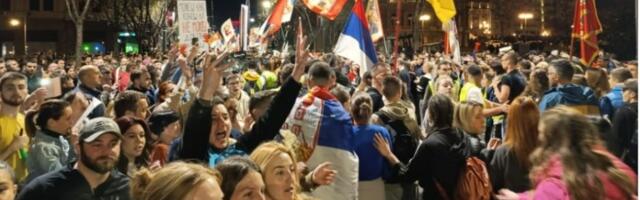 Studenti u blokadi: Naša borba nije borba rušenja, nećemo dozvoliti da naše proteste obeleže incidenti (FOTO)