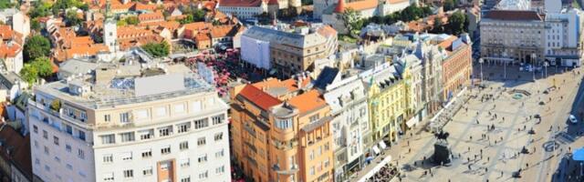 U centru Zagreba osvanuo grafit: "Srbi se bore". Ono što piše s druge strane spomenika Hrvate posebno boli