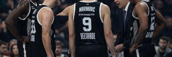 POZNATO KO DELI PRAVDU U KAUNASU:  Određene sudije za meč Žalgiris - Partizan