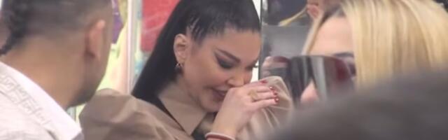 Maja na ivici suza: Majka je napustila kao dete, a sada joj se obratila pismom (VIDEO)