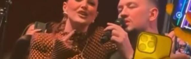 NE ZNA ČOVEK GDE PRE DA GLEDA! Prija postala viralna zbog pevanja sa Živkovićem - CENA HALJINE PALA U DRUGI PLAN