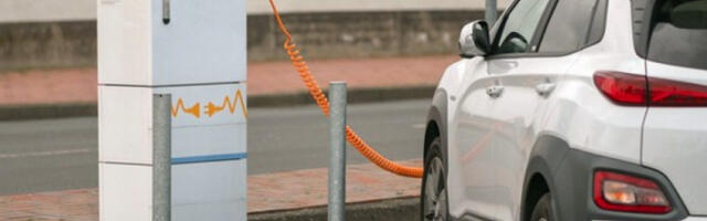 Французи се окрећу електричним возилима због раста цена горива