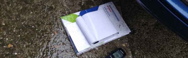 OPLJAČKAN NOVINAR MOMČILO VELJKOVIĆ! Stvari razbacane po blatu, iz automobila odnet samo laptop?!