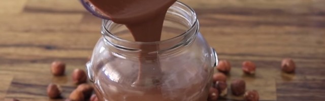 GOTOV ZA 5 MINUTA! Zdrav domaći krem od lešnika