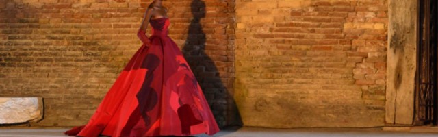 Dekadencija i drama preuzimaju Veneciju za Valentinovu reviju Haute Couture
