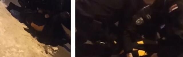 DRAMATIČAN SNIMAK IZ BEOGRADA! Policija obara na zemlju vozača autobusa, a iza svega se krije NEVEROVATNA POZADINA